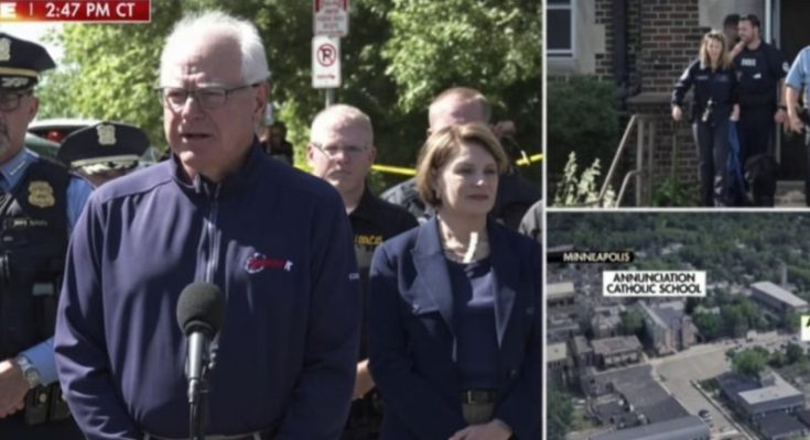 Signal app chat showing ICE Watch messages