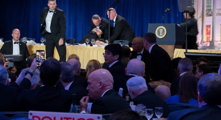 secret Service agents respond to unexpected event at formal dinner