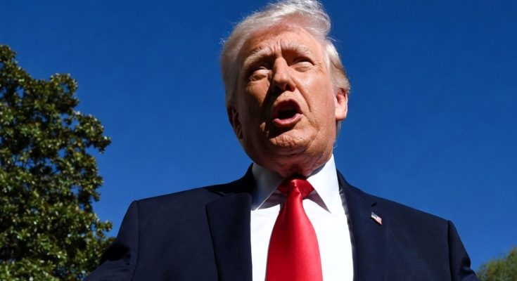 political figure speaking in a news photo